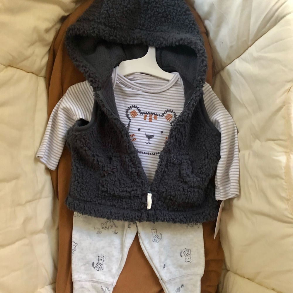 Carter’s 3 piece set